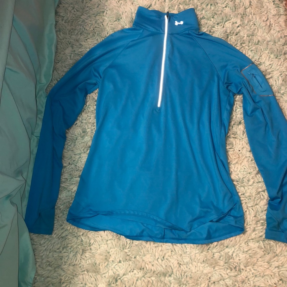 Medium, Under Armor, long sleeve, running fleas.